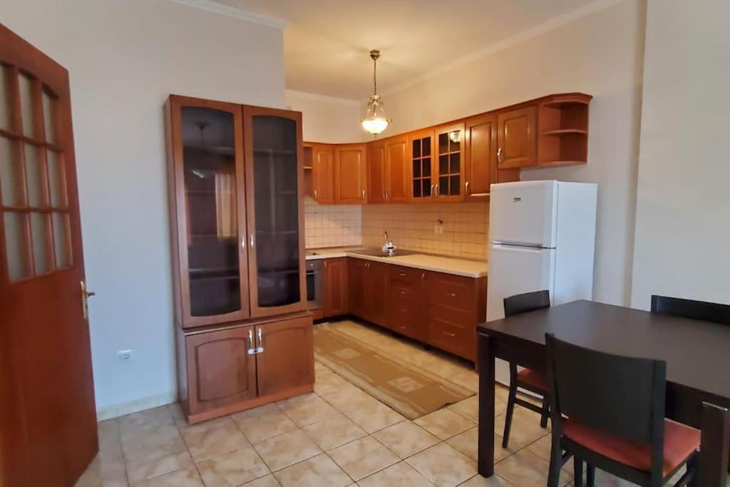 Center Charm Apartment Durrës