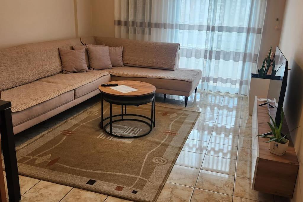 Apartment Center Charm